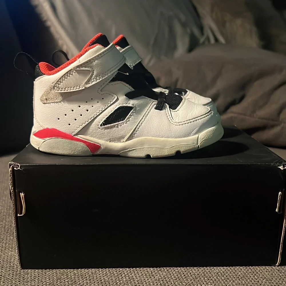 Lightly Worn Jordans Jordan 6 Baby boy Toddler 8c - Picture 3 of 5